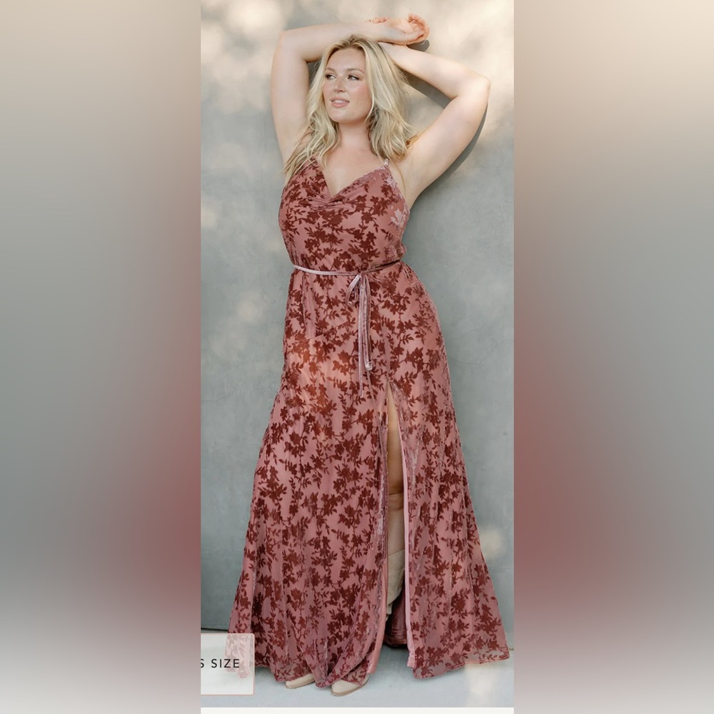 Revelry Bridesmaids Dress - Dusty Rose - Tilley Burnout - size 6 petite